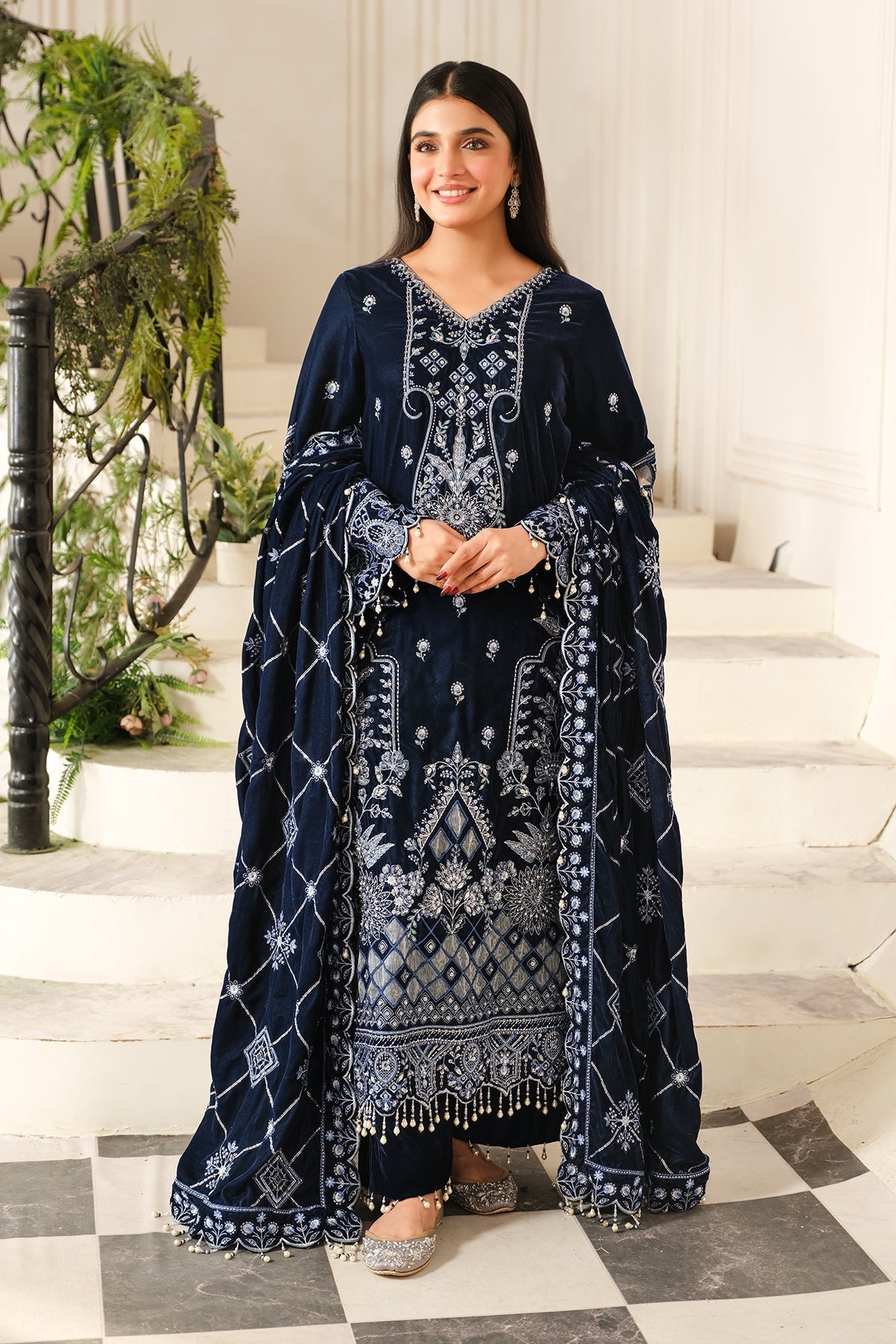 Raeesa Premium | Sheen Luxury Velvet | Soil XS Dark Blue Velvet