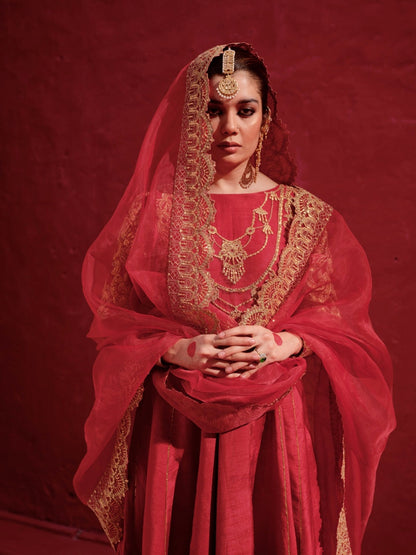 Erum Khan | Laal Rang | BABRA - Pakistani Designer Dress - by Erum Khan | Type: Bridal - 100% Original at Saira Sultan