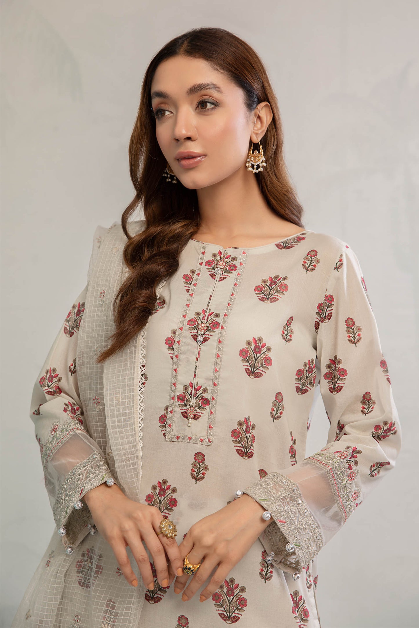 Maira B | Ready to Wear | DW-EA23-06R1 S White