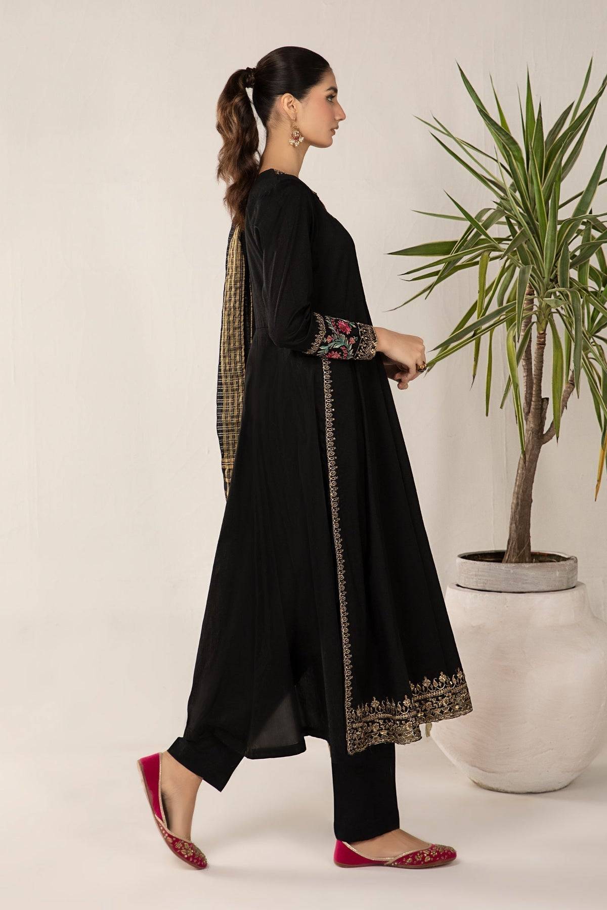 Maria B | Casual Pret 2024 | DW-EF24-115 - Pakistani Designer Dress - by Maria B | Type: Casuals - 100% Original at Saira Sultan
