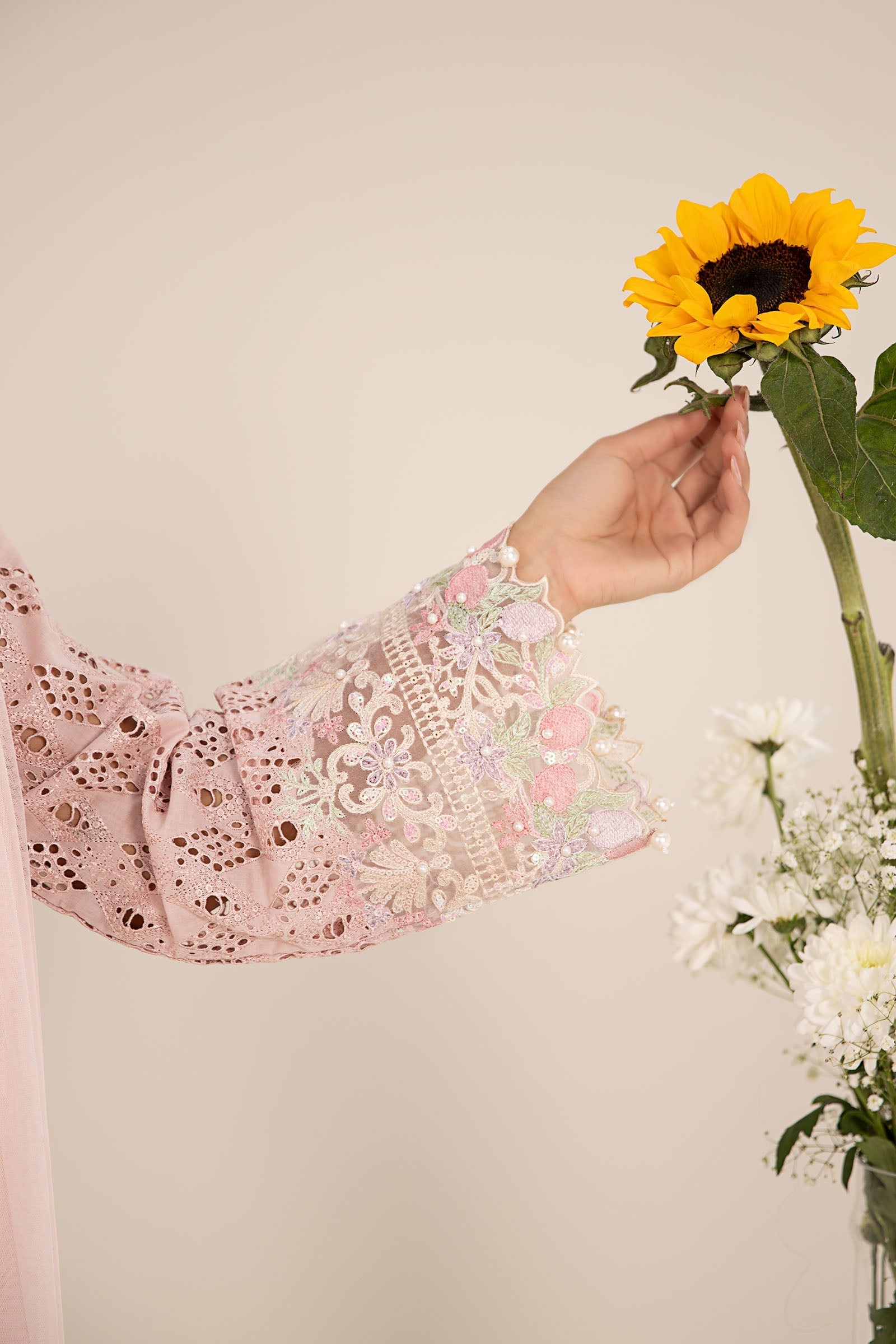 Maira B | Ready to Wear | DW-EF25-07 XL Pink