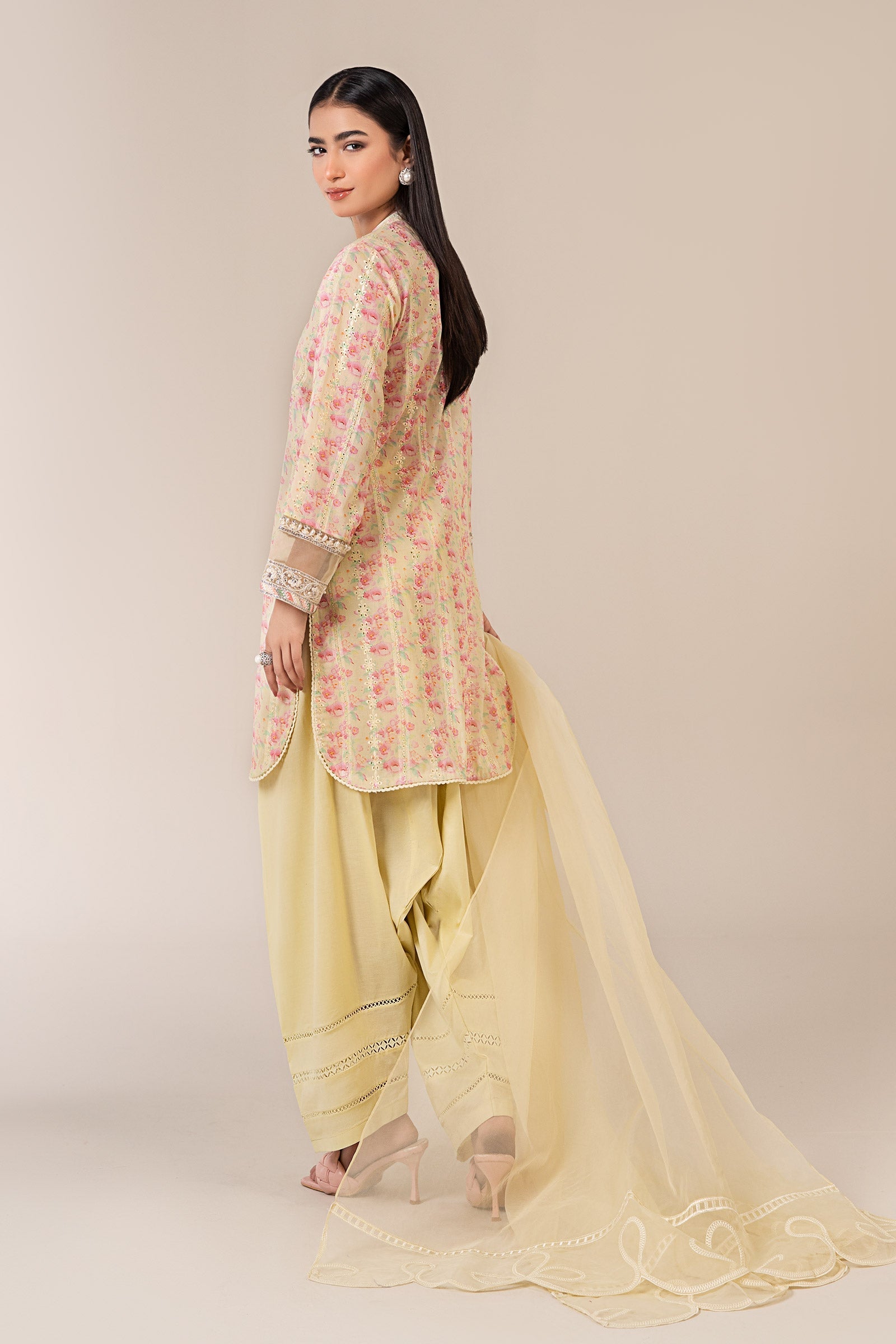 Maira B | Ready to Wear | DW-EF25-18 XL Yellow