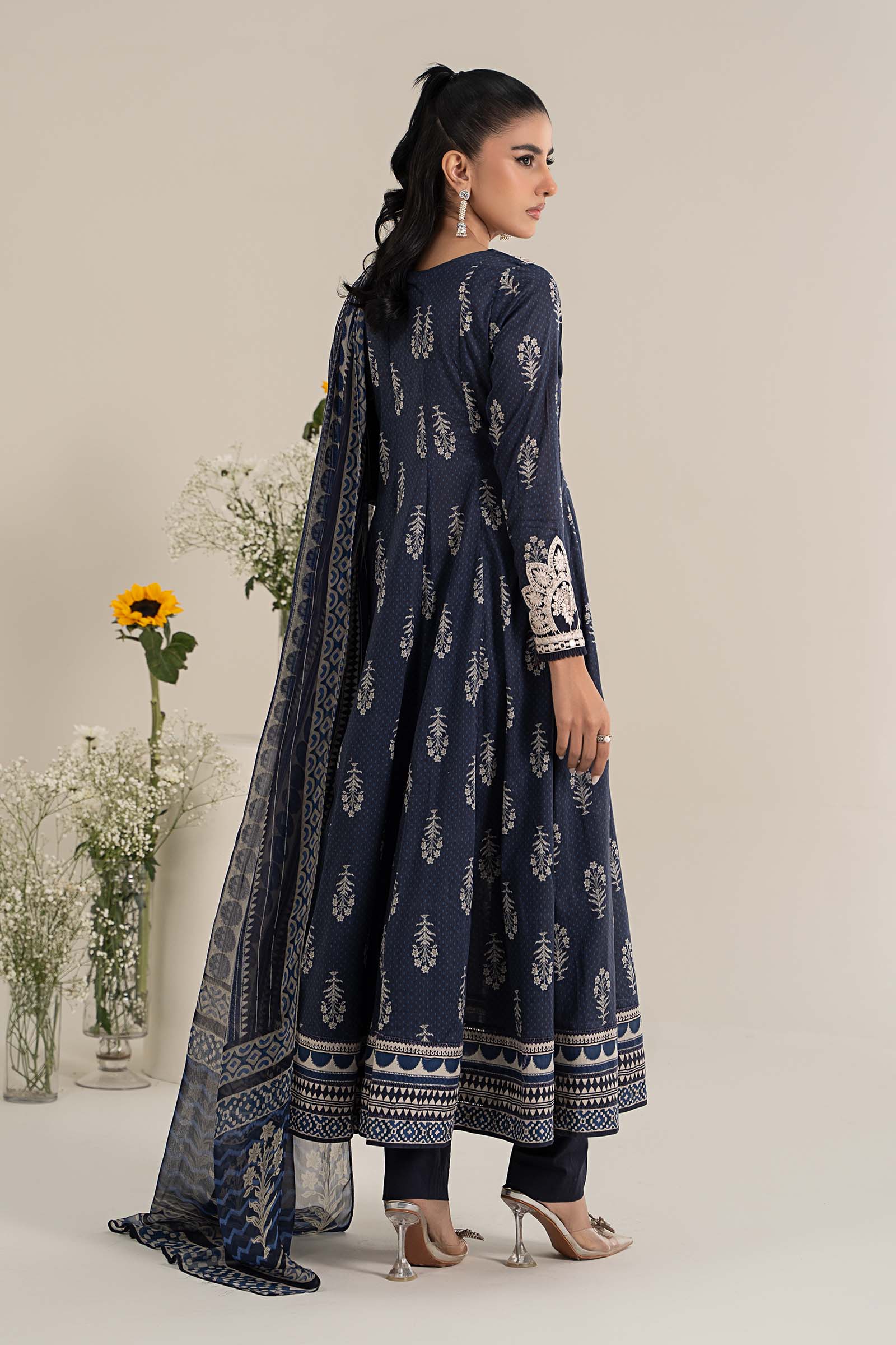 Maira B | Ready to Wear | DW-EF25-22