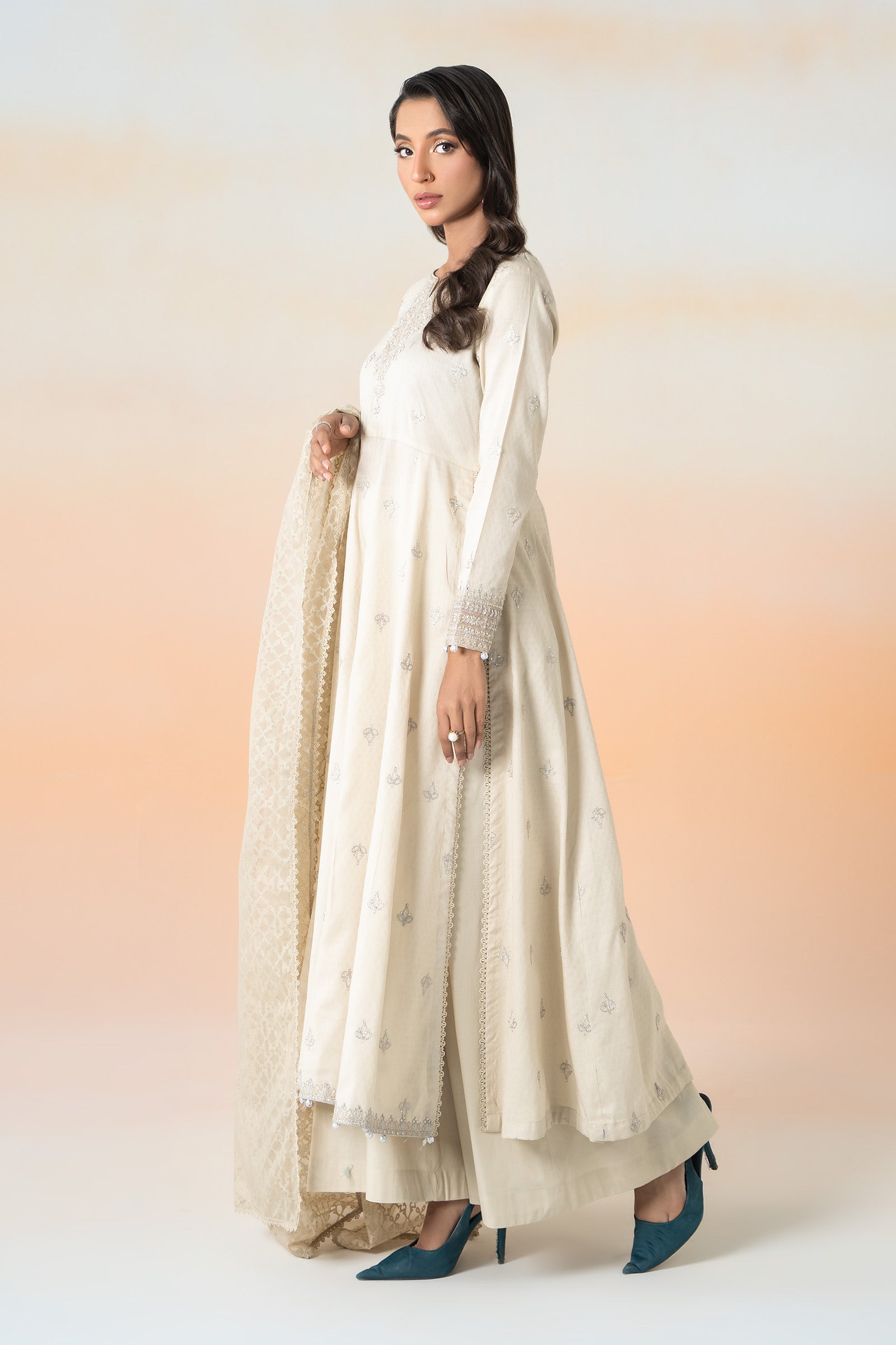 Maira B | Ready to Wear | DW-EF25-30 XL Beige