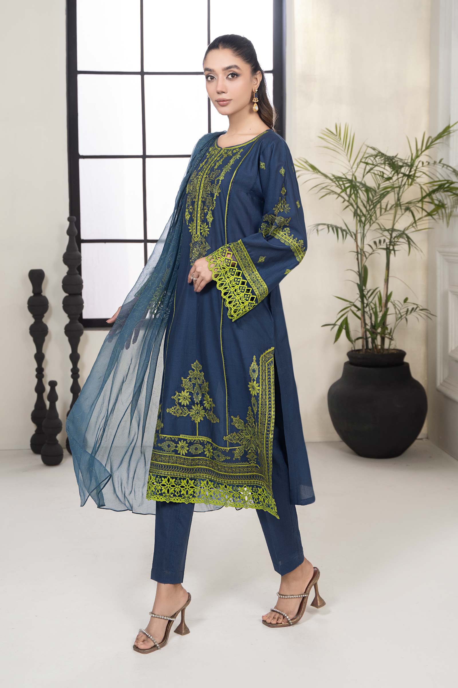 Maira B | Ready to Wear | DW-EF24-103