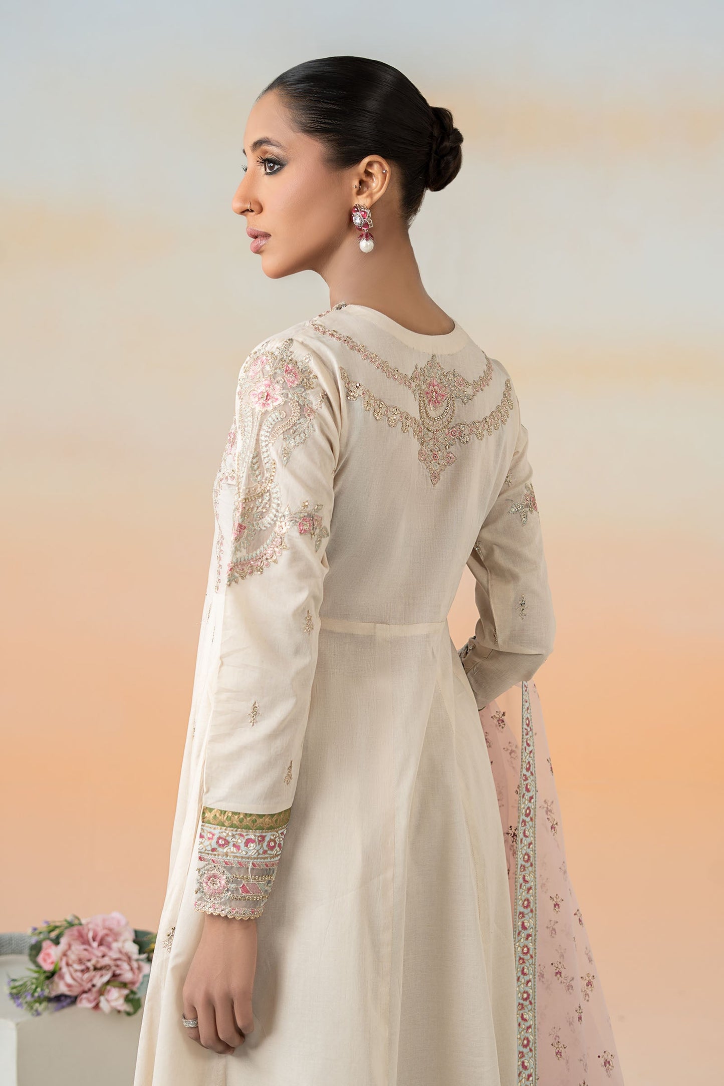 Maira B | Ready to Wear | DW-EF25-60 XL White