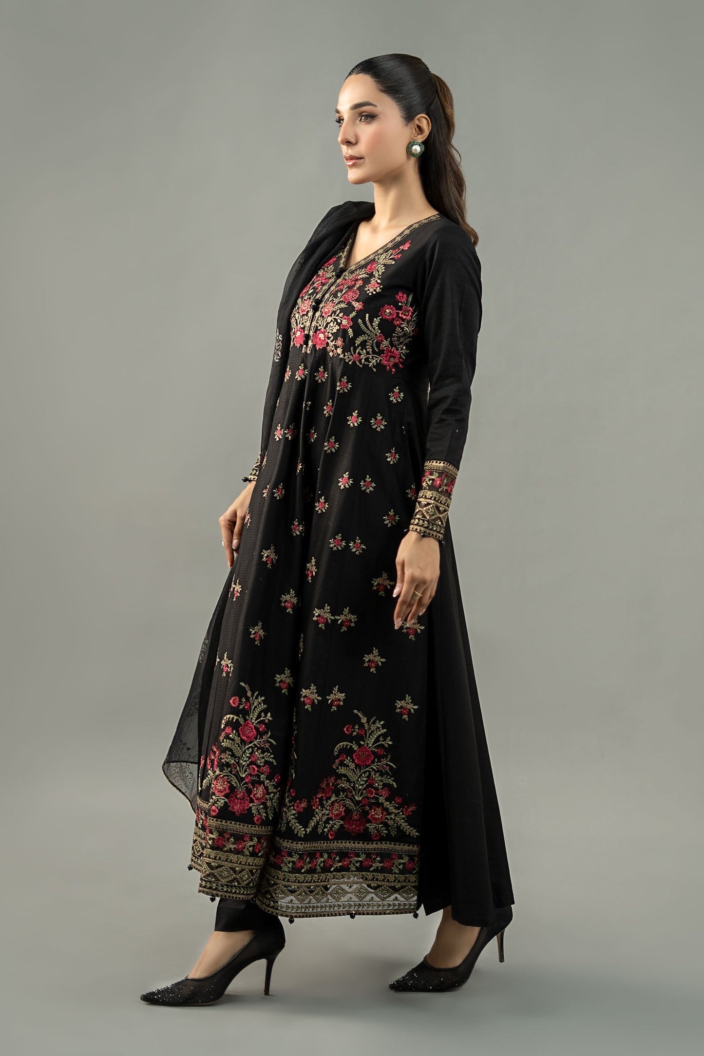 Maira B | Ready to Wear | DW-EF25-76 L Black