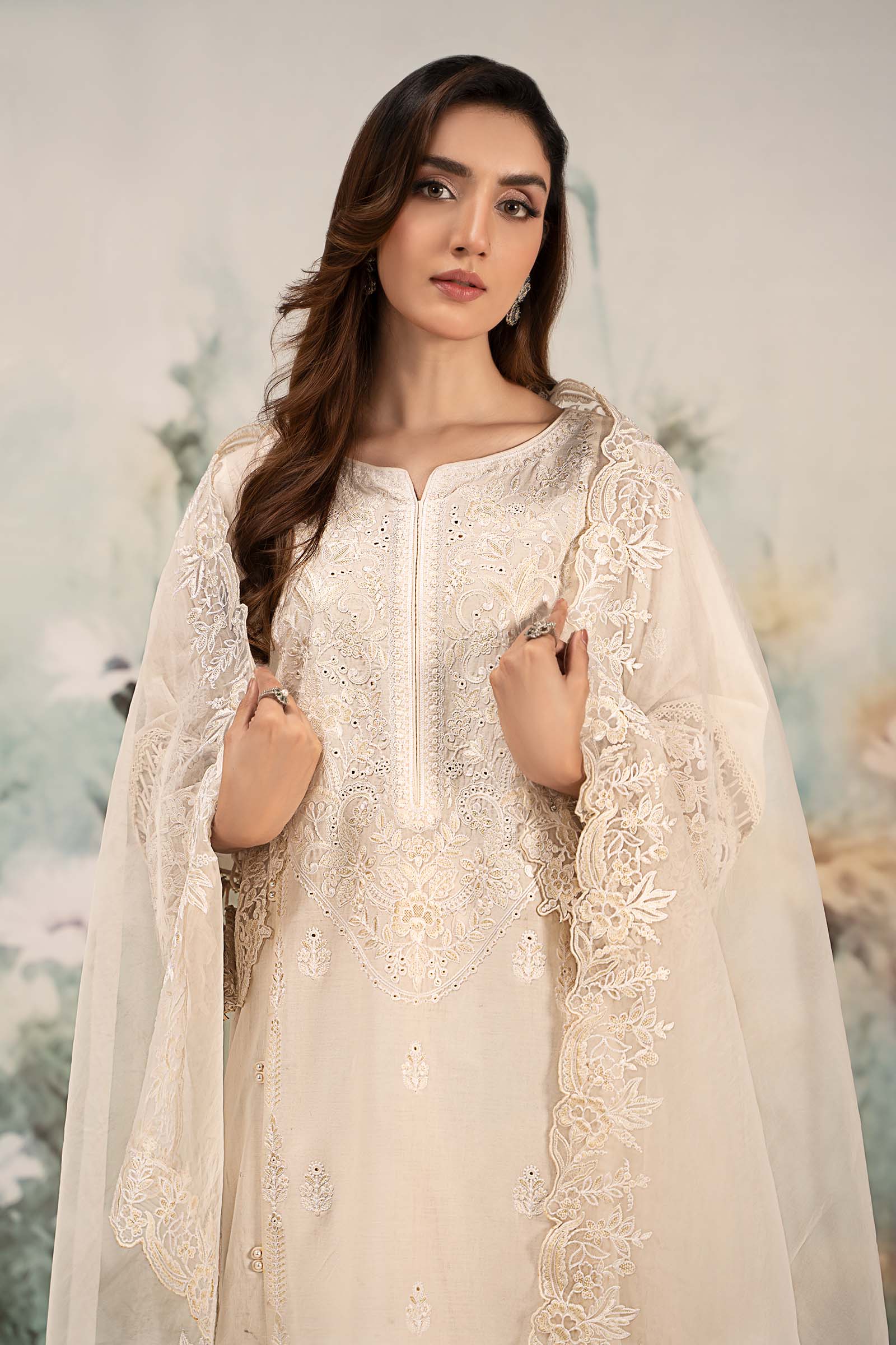 Maira B | Ready to Wear | DW-EF25-95 L White