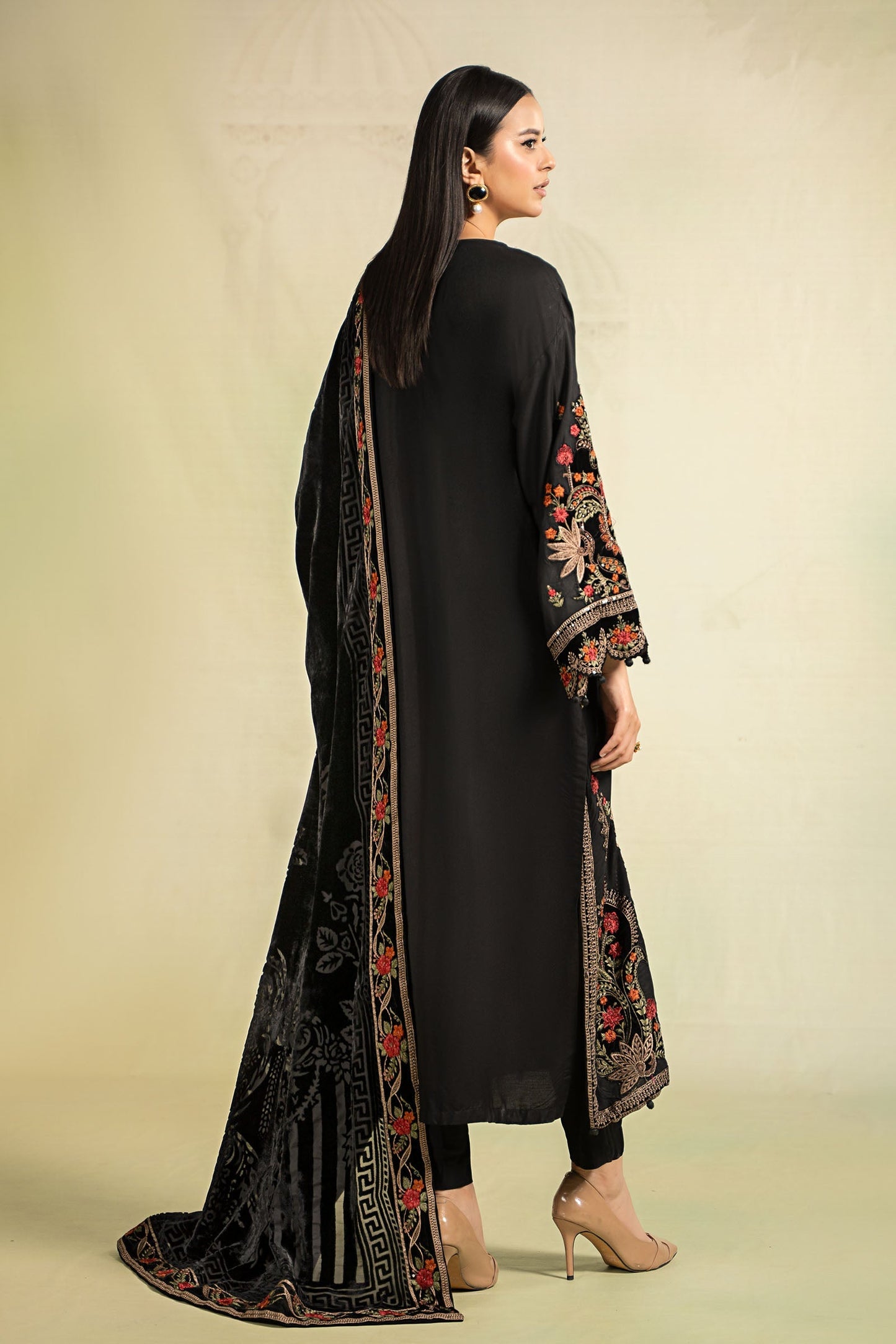 Maira B | Ready to Wear | DW-W24-16 XL Black