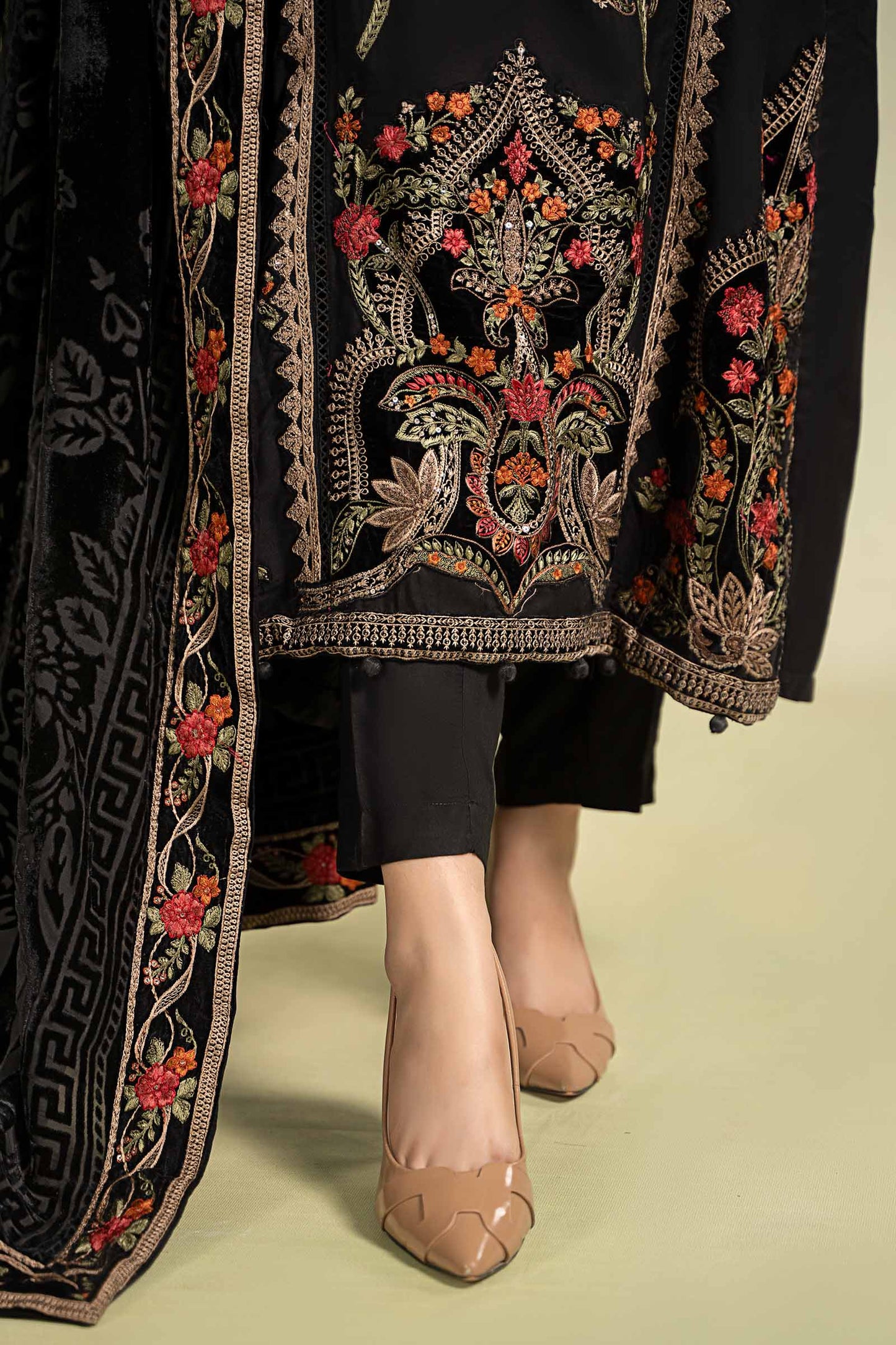 Maira B | Ready to Wear | DW-W24-16 M Black