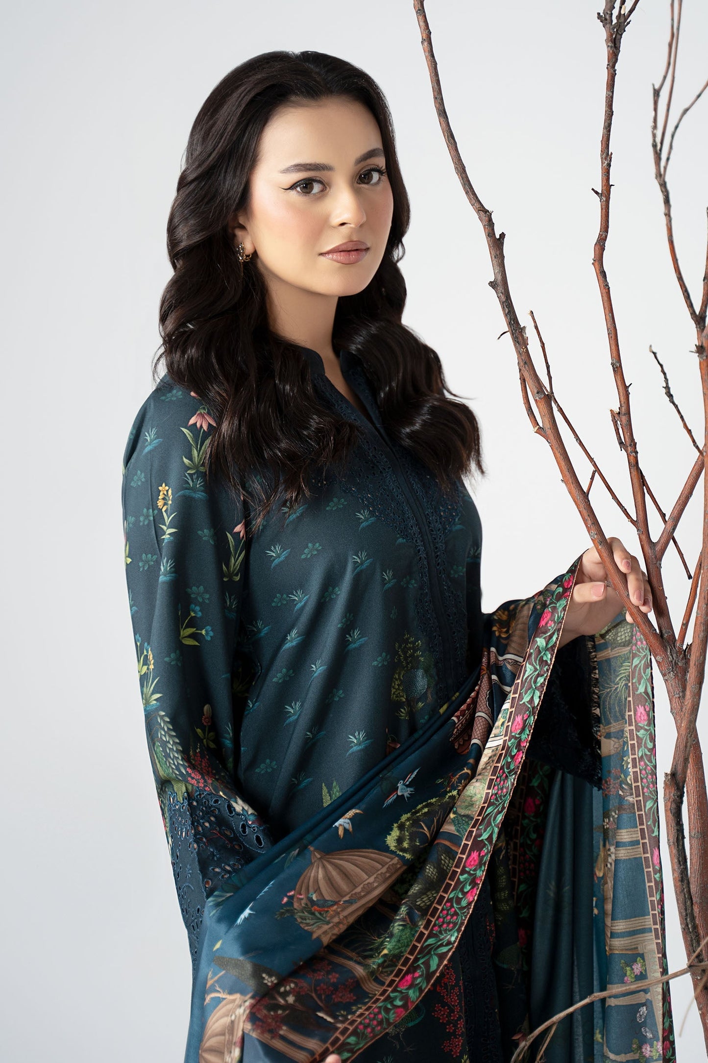 Maria B | Pre Fall Dresses | 3 Piece Embroidered Linen Suit ZE - Pakistani Designer Dress - by Maria B - Type : Ladies Clothes - 100% Original at Saira Sultan
