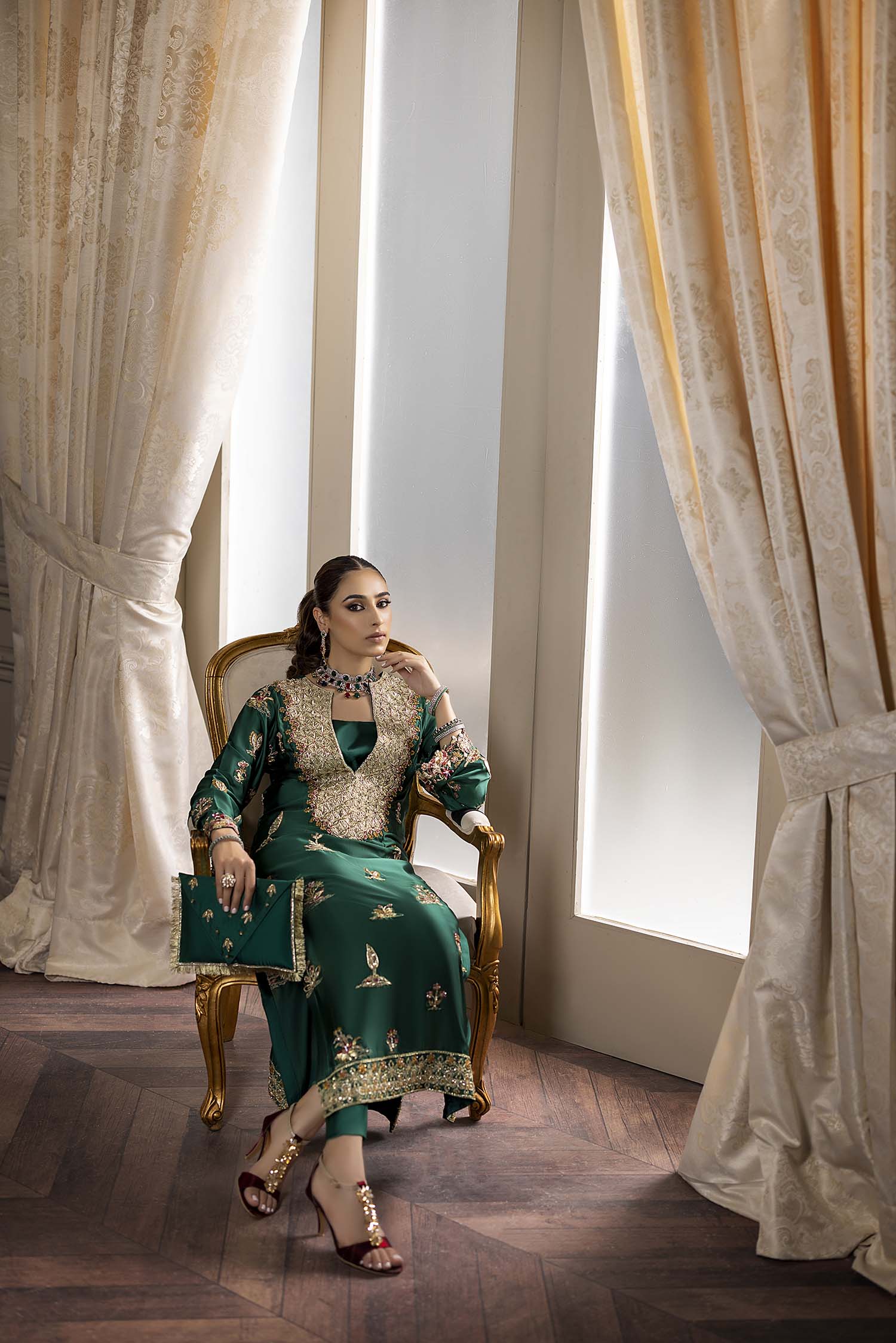 Nuriyaa | Rozanne Formals | Daphne