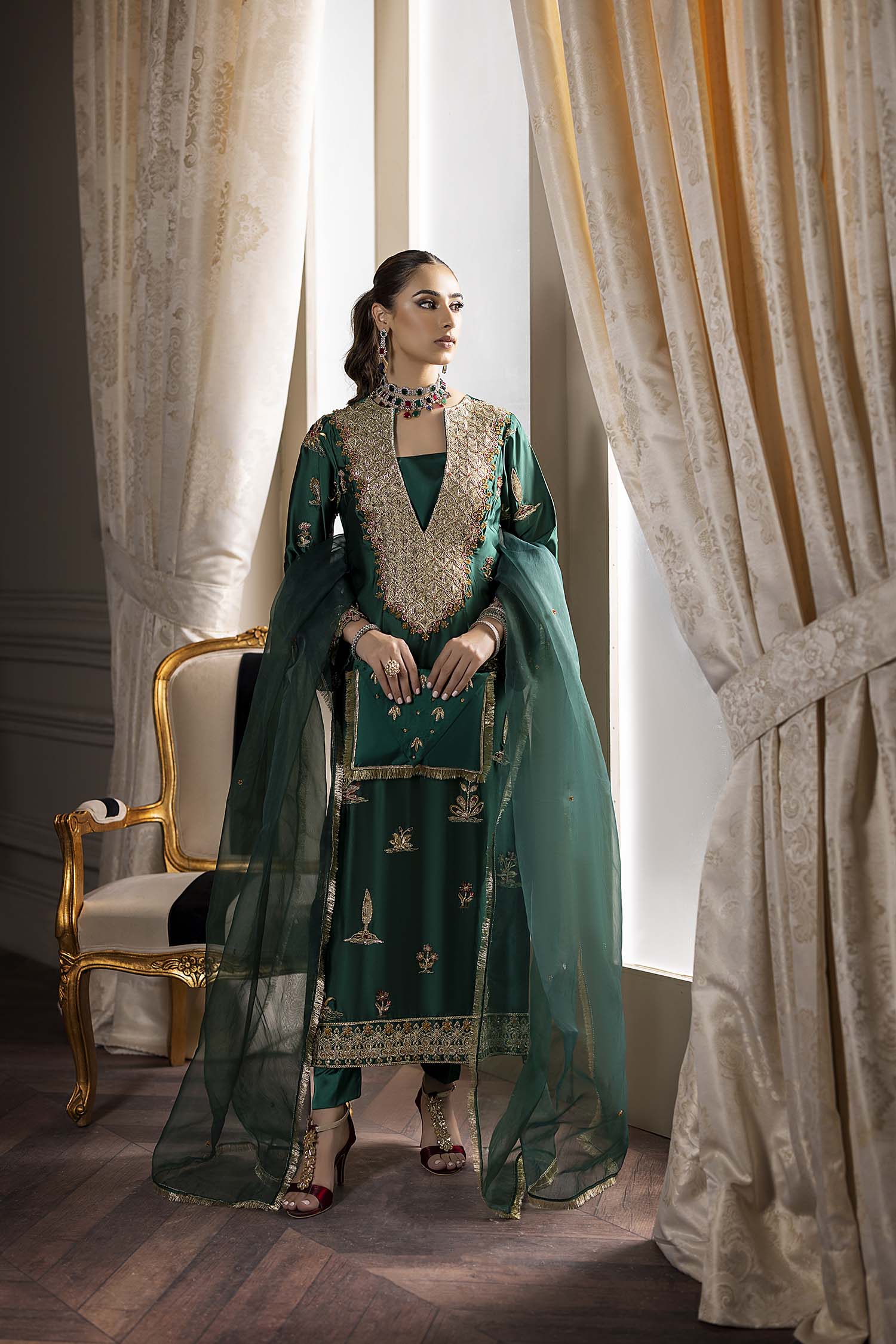 Nuriyaa | Rozanne Formals | Daphne