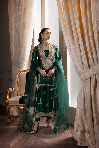 Nuriyaa | Rozanne Formals | Daphne