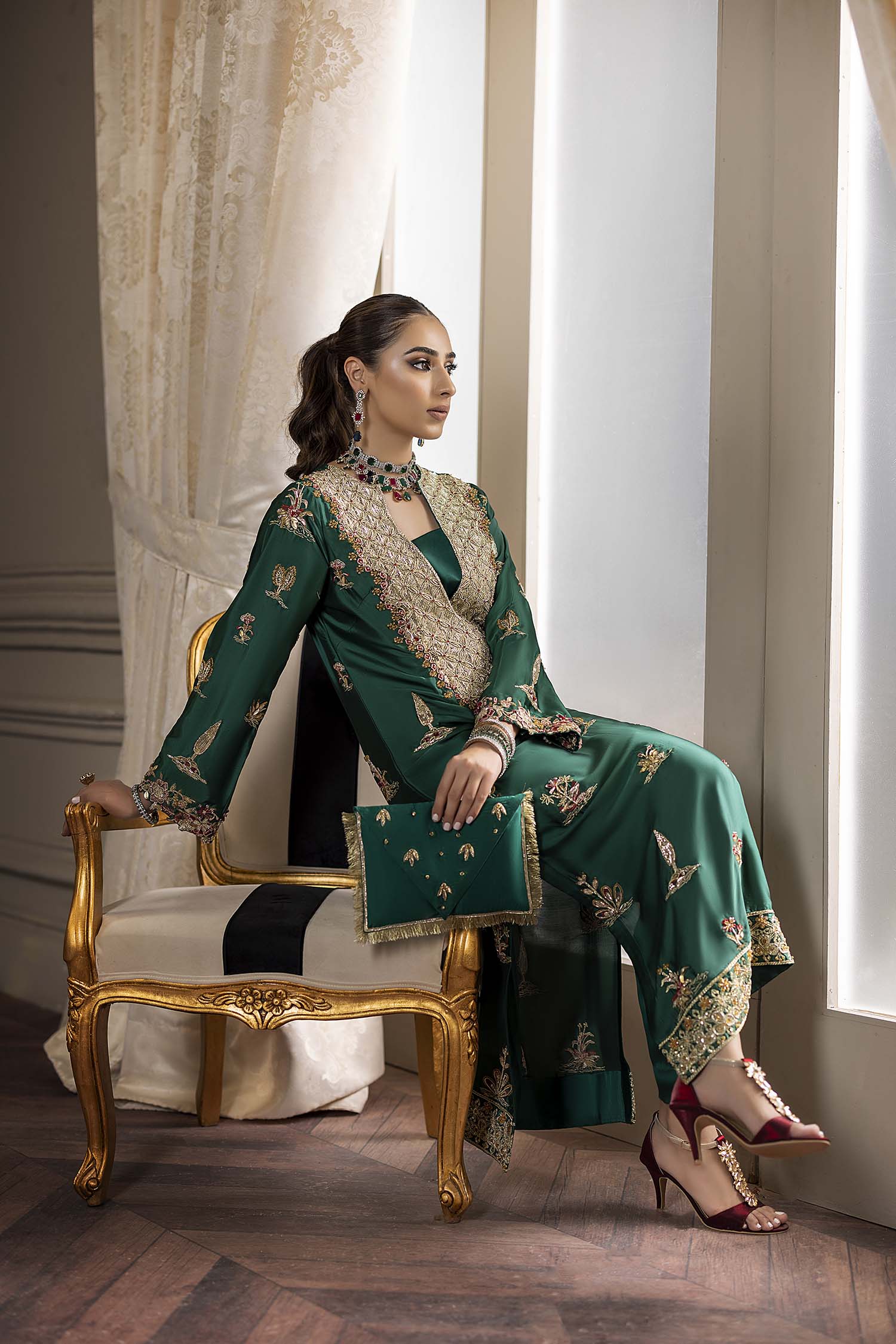 Nuriyaa | Rozanne Formals | Daphne