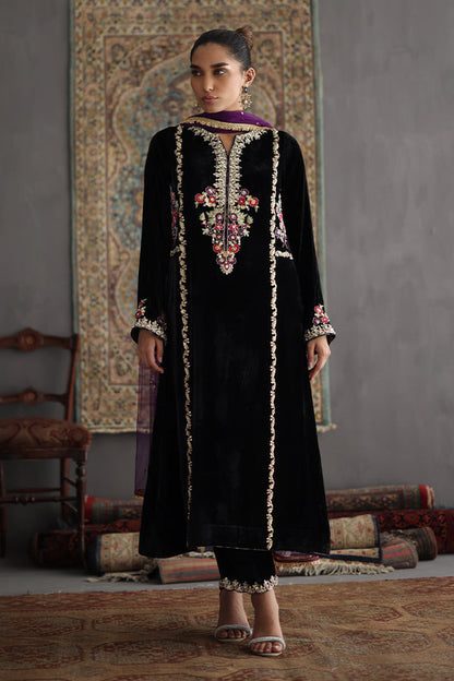 Sana Abbas | Velvet Formals | DELILAH XS Black Velvet