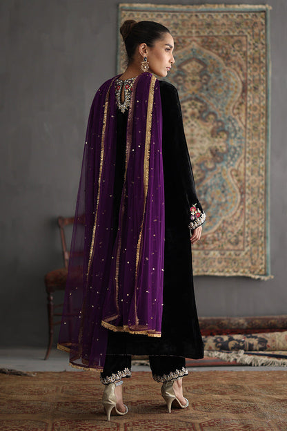Sana Abbas | Velvet Formals | DELILAH S Black Velvet