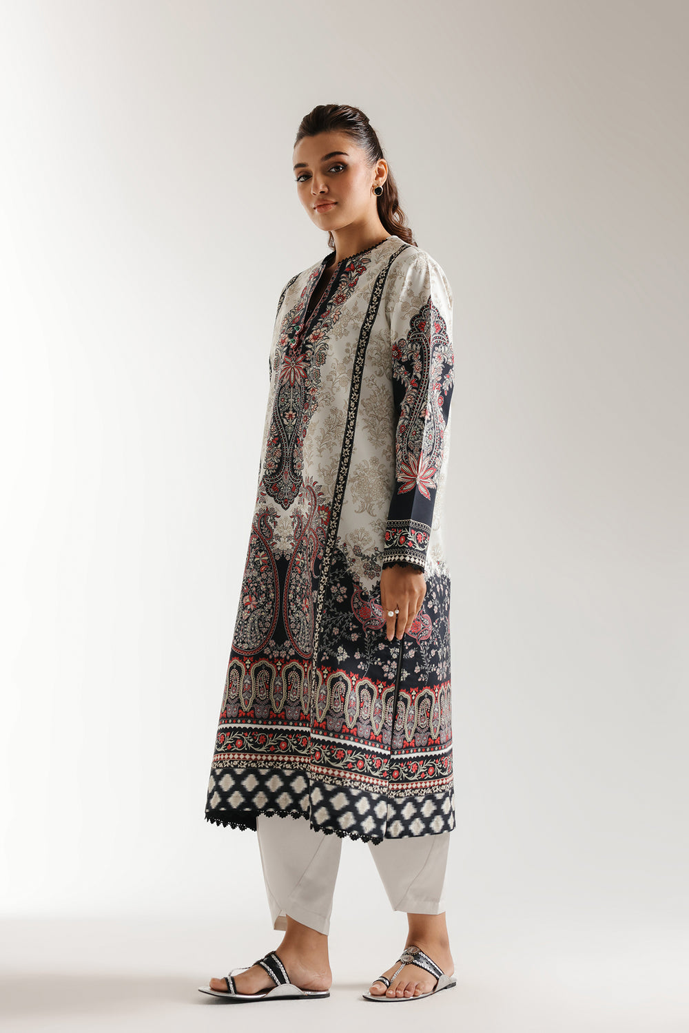 Ethnic | Spring Summer 25 | ES-08 L Off White Lawn
