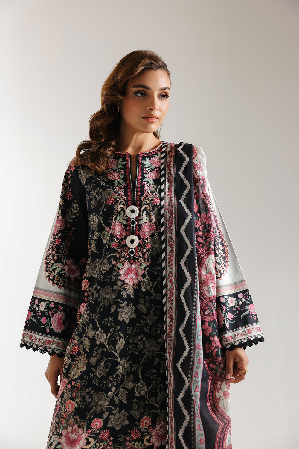 Ethnic | Spring Summer 25 | ES-13 M Black Lawn