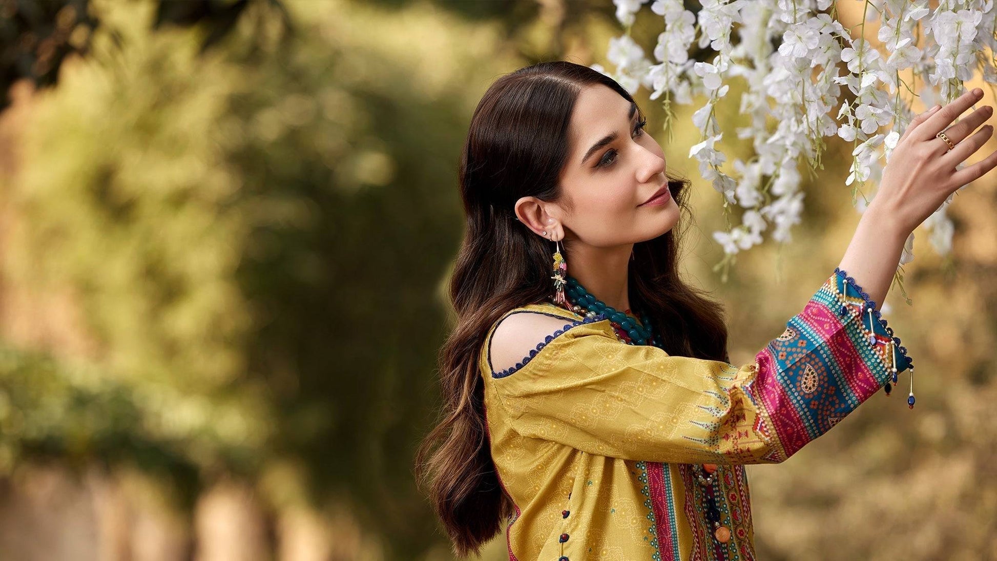 Ellena | Luxury Embroidered Collection | D05 - Pakistani Designer Dress - by Ellena | Type: Luxury - 100% Original at Saira Sultan