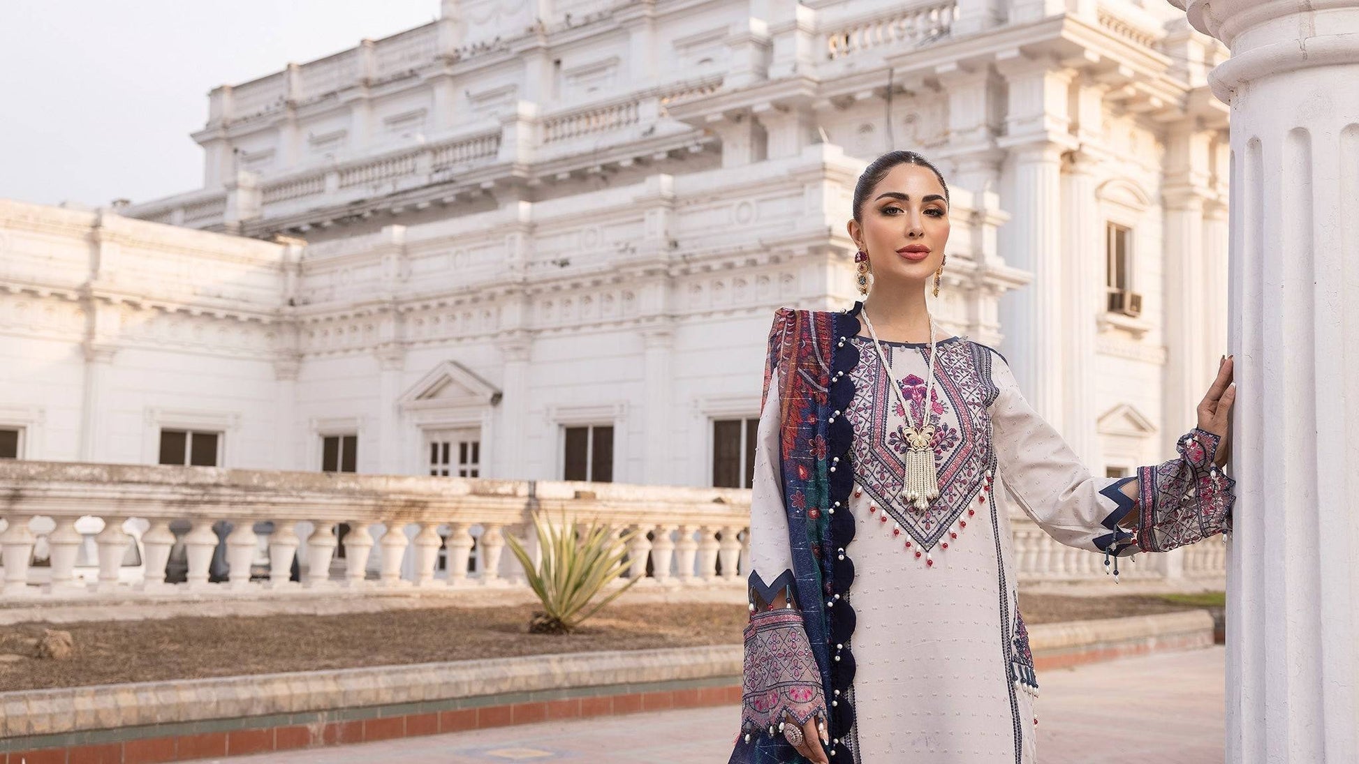 Ellena | Luxury Embroidered Collection | D23 - Pakistani Designer Dress - by Ellena | Type: Luxury - 100% Original at Saira Sultan