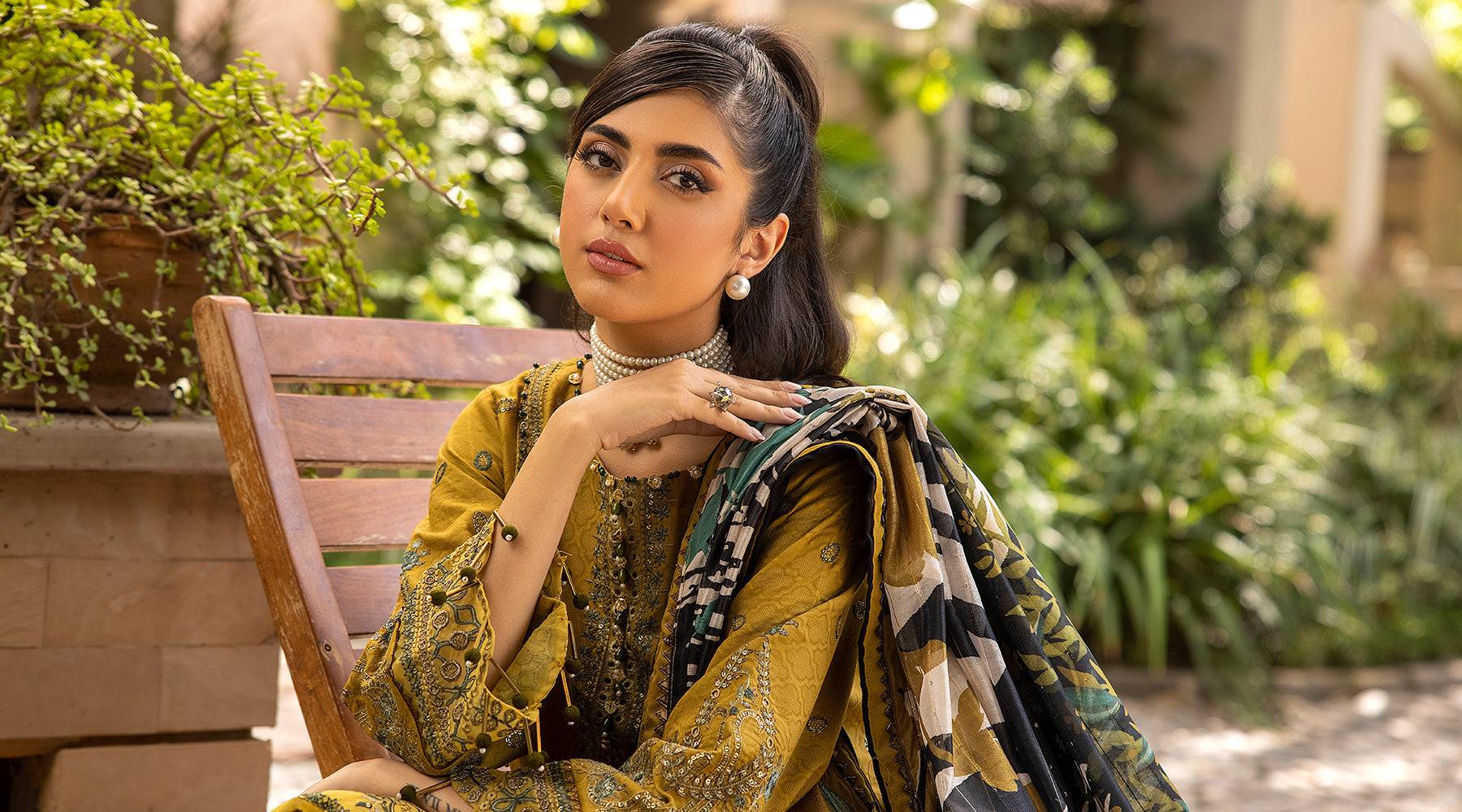 Ellena | Luxury Embroidered Collection | D17 - Pakistani Designer Dress - by Ellena | Type: Luxury - 100% Original at Saira Sultan