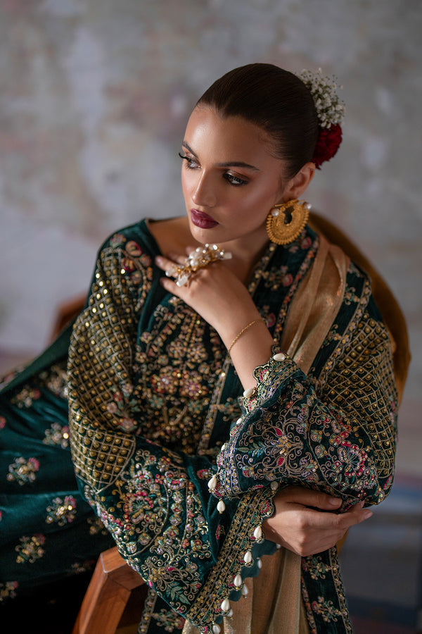 Emaan Adeel | Saanjh Velvet Collection 24 | Nisha Custom Size Deep Green Velvet