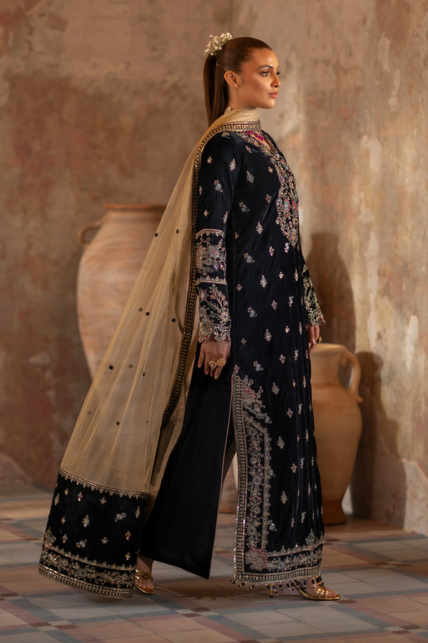 Emaan Adeel | Saanjh Velvet Collection 24 | Ishaan Custom Size Velvet Black