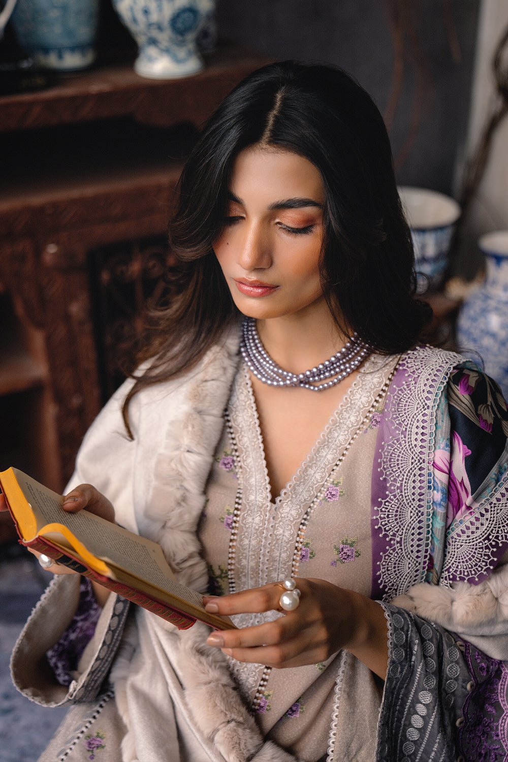 Saira Rizwan | Winter 2024 | REVE-SRW24-06 S Gray Velvet