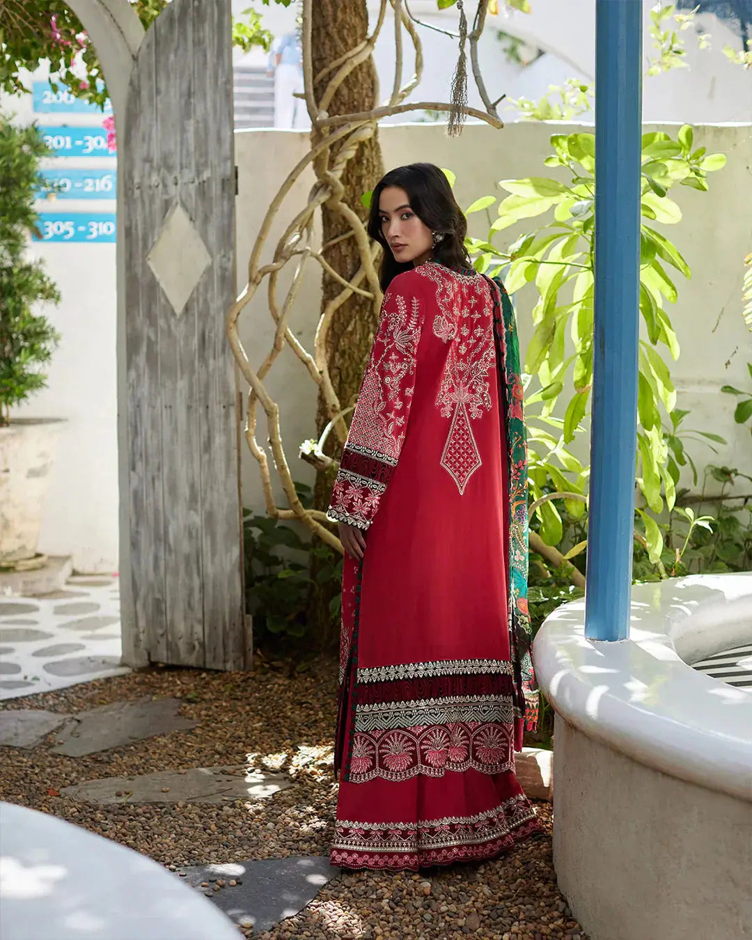 Faiza Saqlain | Liliana Luxury Lawn 24 | Sivana - Pakistani Designer Dress - by Faiza Saqlain | Type: Luxury - 100% Original at Saira Sultan