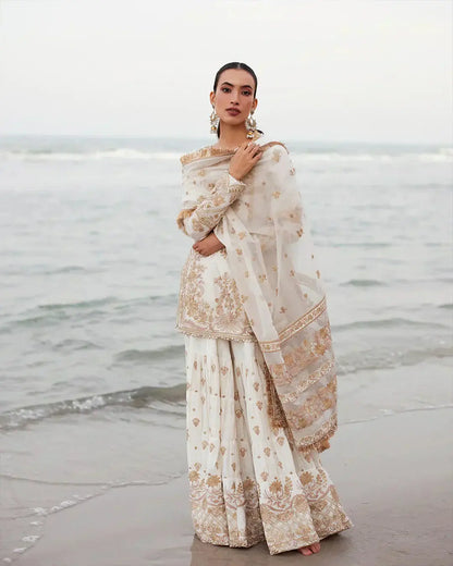 Faiza Saqlain | Liliana Luxury Lawn 24 | Mirhana - Pakistani Designer Dress - by Faiza Saqlain | Type: Luxury - 100% Original at Saira Sultan