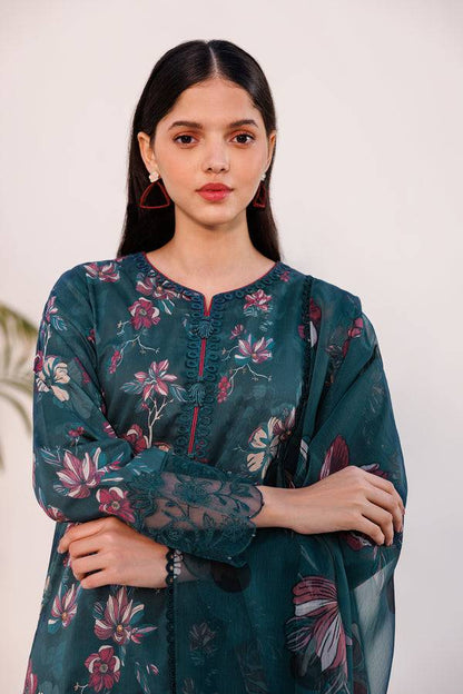 Farasha | Printed Essentials | FLORAL HAZE - Pakistani Designer Dress - by Farasha | Type: Luxury - 100% Original at Saira Sultan
