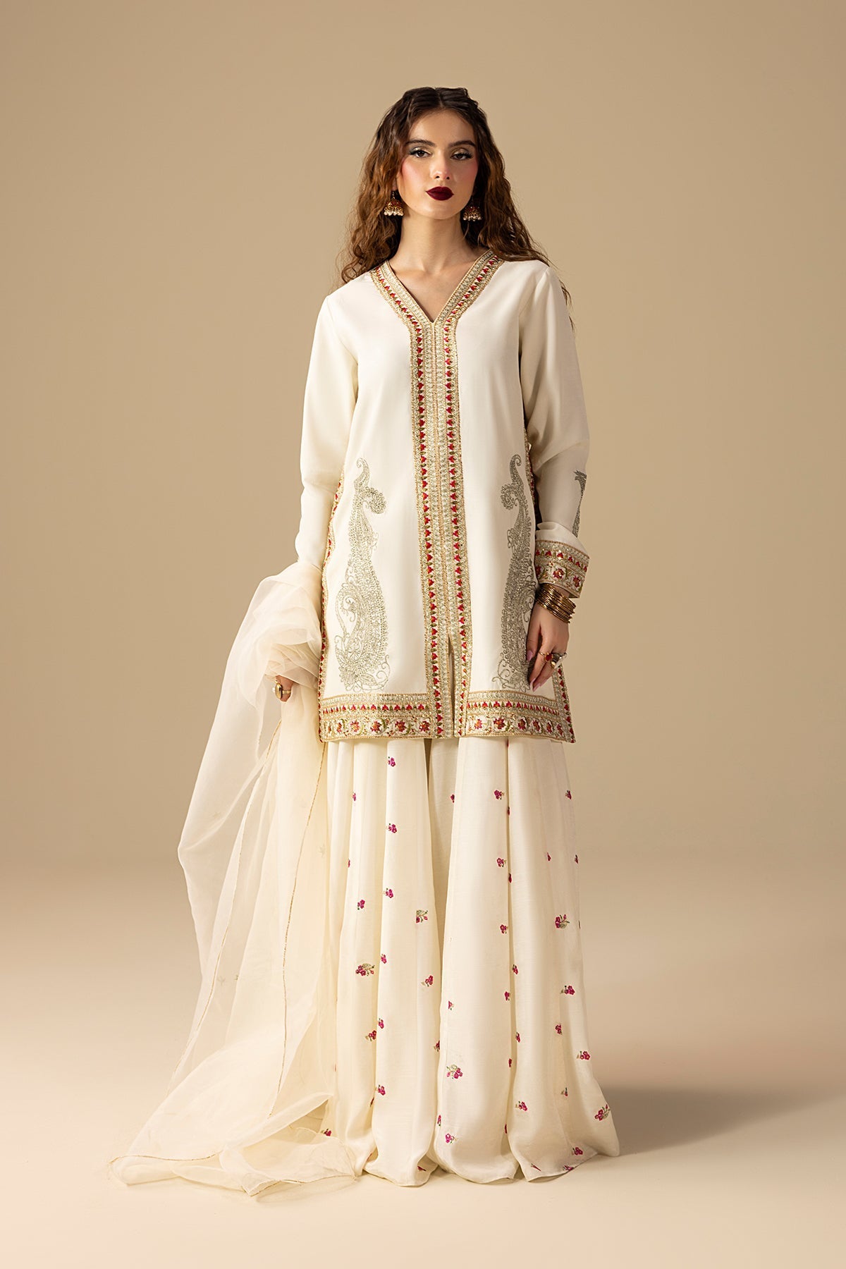 Erum Khan | Lillia Summer Edit | Dream Dust XS Off White Raw Silk