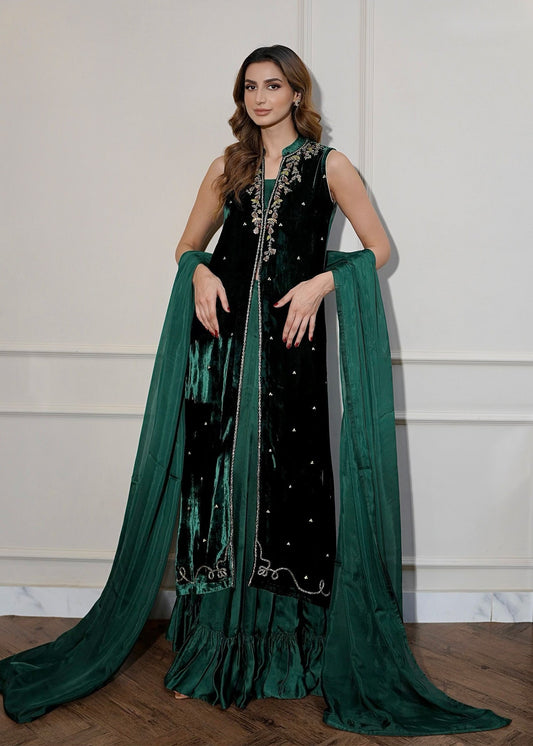 Mahum Asad | Voila Velvets | Emerald XS Emerald Green Velvet