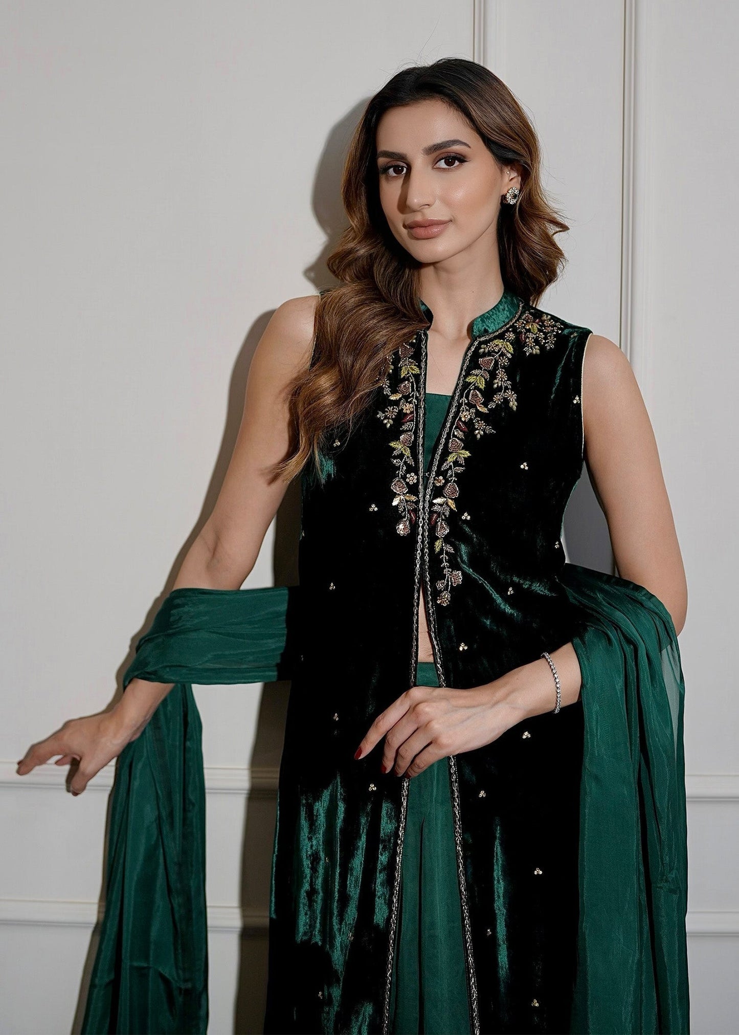 Mahum Asad | Voila Velvets | Emerald XL Emerald Green Velvet