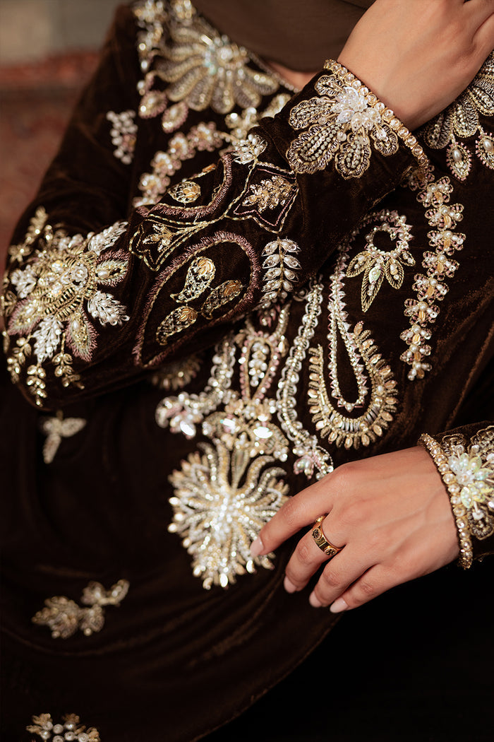 Saira Rizwan | Velvet Pret 25 | GURR-SRVP25-09 by Saira Rizwan - Designer Dress - Type : Ladies Clothes - Available at Saira Sultan - 100% Original 