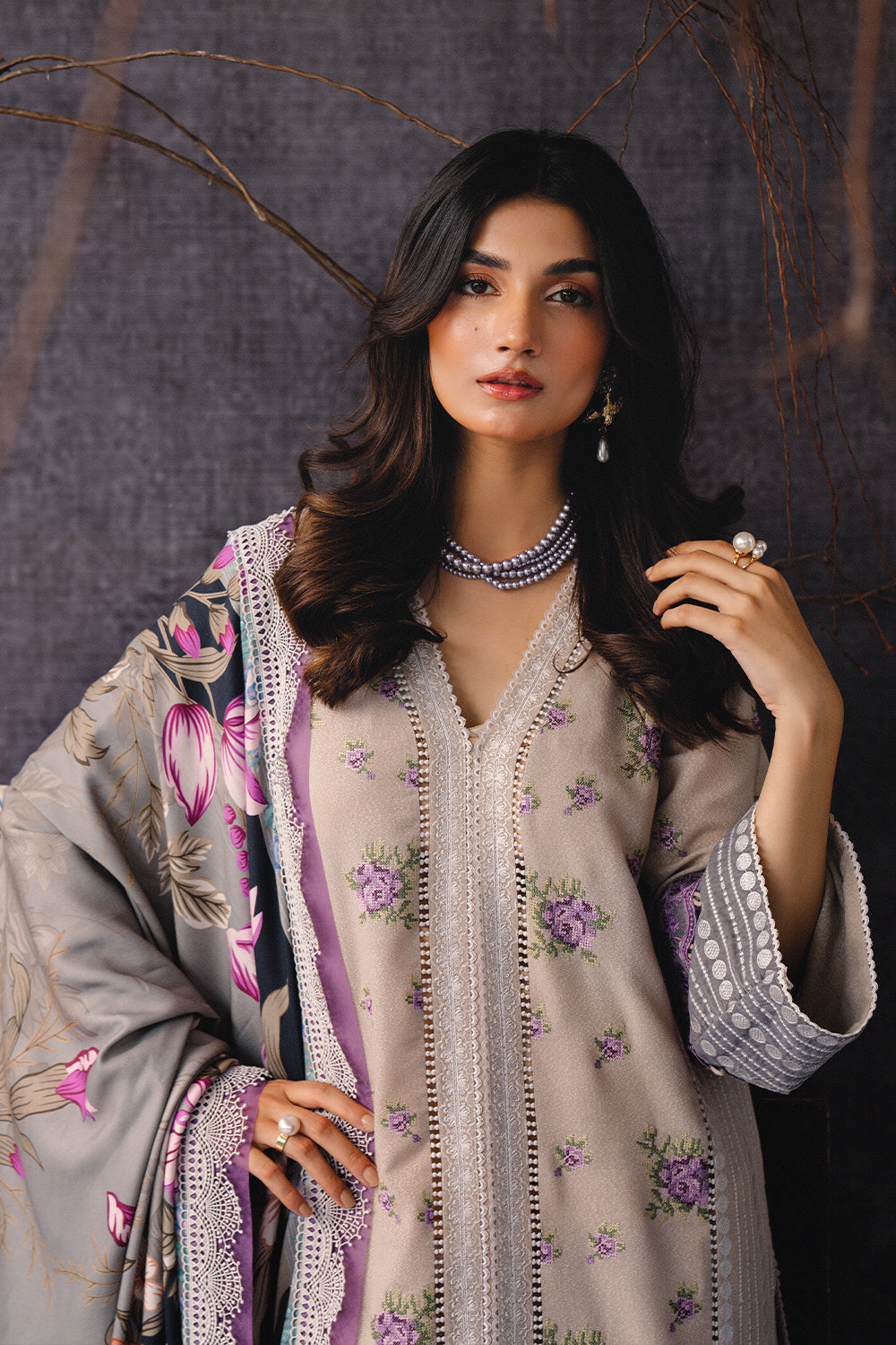 Saira Rizwan | Winter 2024 | REVE-SRW24-06 S Gray Khaddar