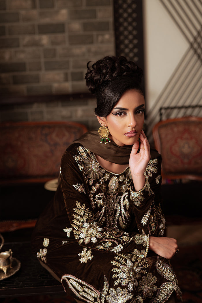 Saira Rizwan | Velvet Pret 25 | GURR-SRVP25-09 by Saira Rizwan - Designer Dress - Type : Ladies Clothes - Available at Saira Sultan - 100% Original 