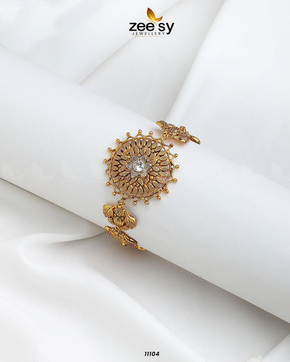 Grace Bracelet White