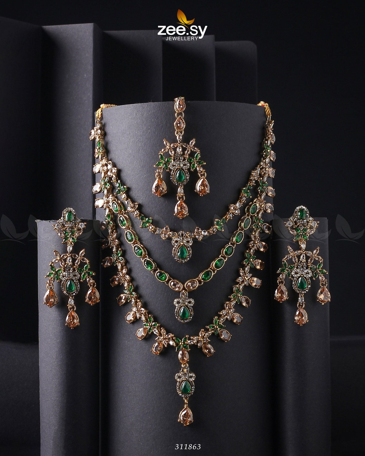 Sonya's Necklace Set Golden Champagne & Green