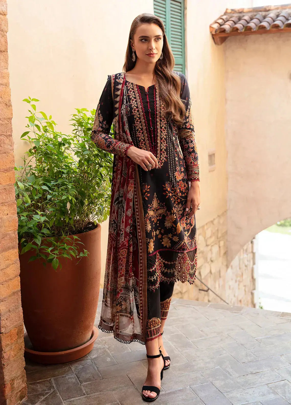 Gulaal | Springtime Ballet | LEYLA (GL-L-24V1-10) - Pakistani Designer Dress - by Gulaal | Type: Luxury - 100% Original at Saira Sultan