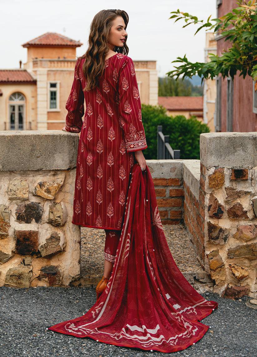 Gulaal | The Enchanted Garden | Vezelay - Pakistani Designer Dress - by Gulaal | Type: Luxury - 100% Original at Saira Sultan