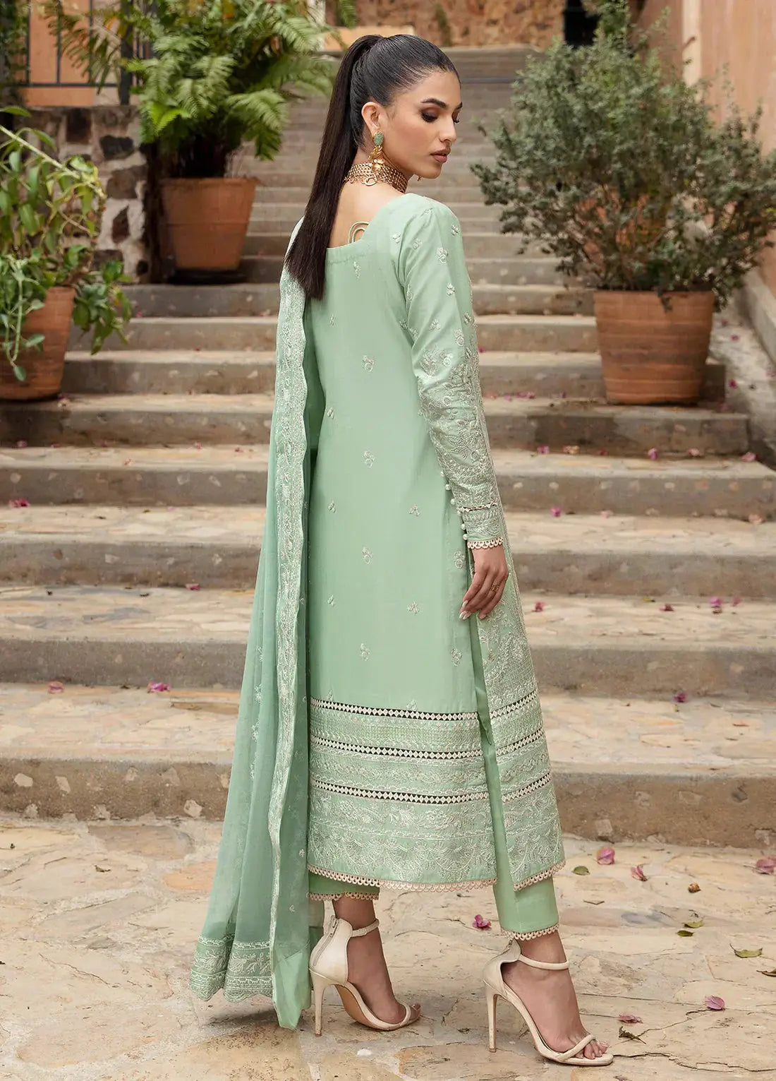 Gulaal | Luxury Lawn 24 | DENIZ (GL-LL-24V1-05) - Pakistani Designer Dress - by Gulaal | Type: Luxury - 100% Original at Saira Sultan