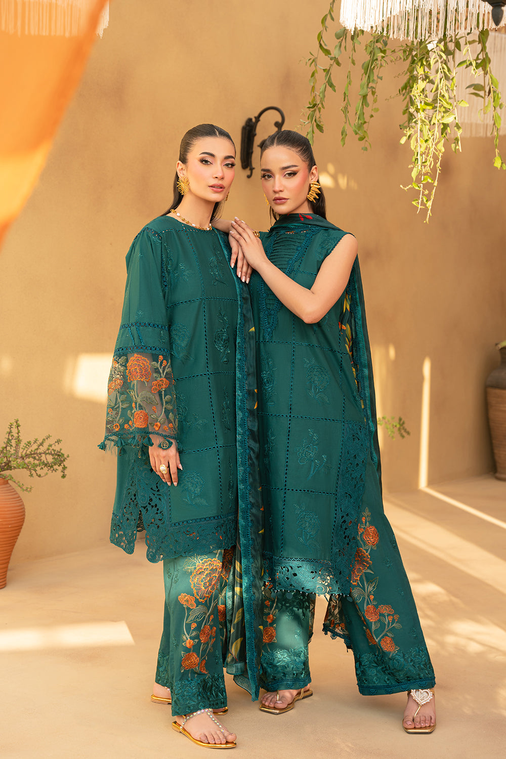 Saira Rizwan | Luxury Lawn 25 | LIRA-SRL25-10 L Emerald Green Lawn