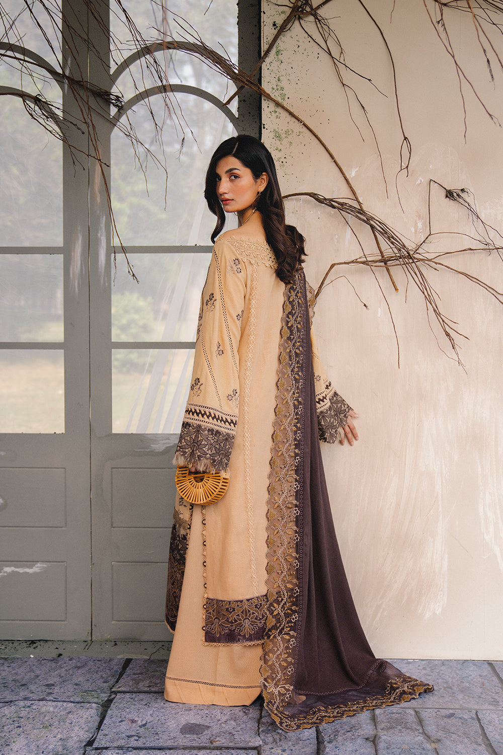 Saira Rizwan | Winter 2024 | NERIA-SRW24-07 XS Beige Velvet