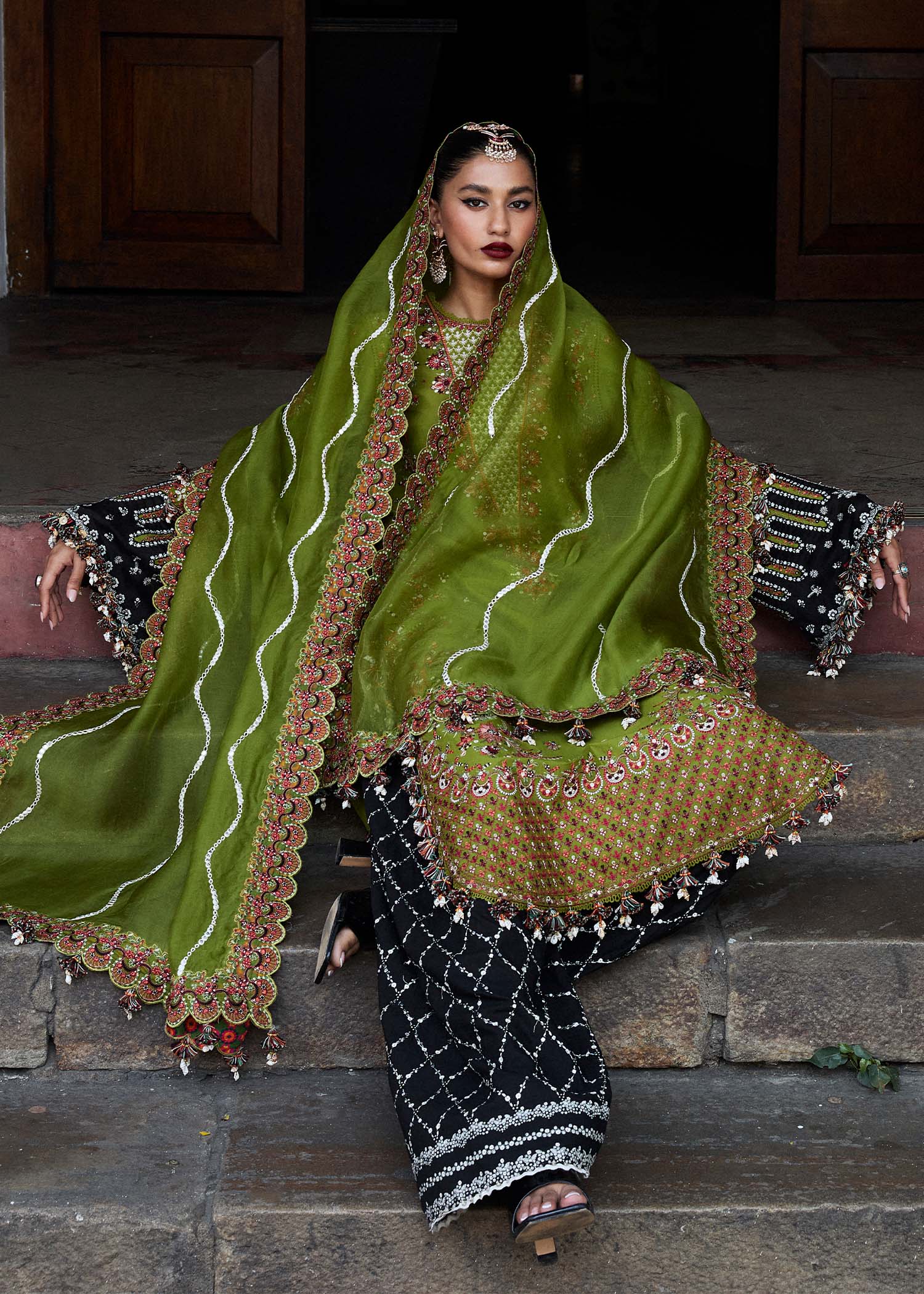Hussain Rehar | Luxury Lawn 25 | Abass XL Olive Green Lawn