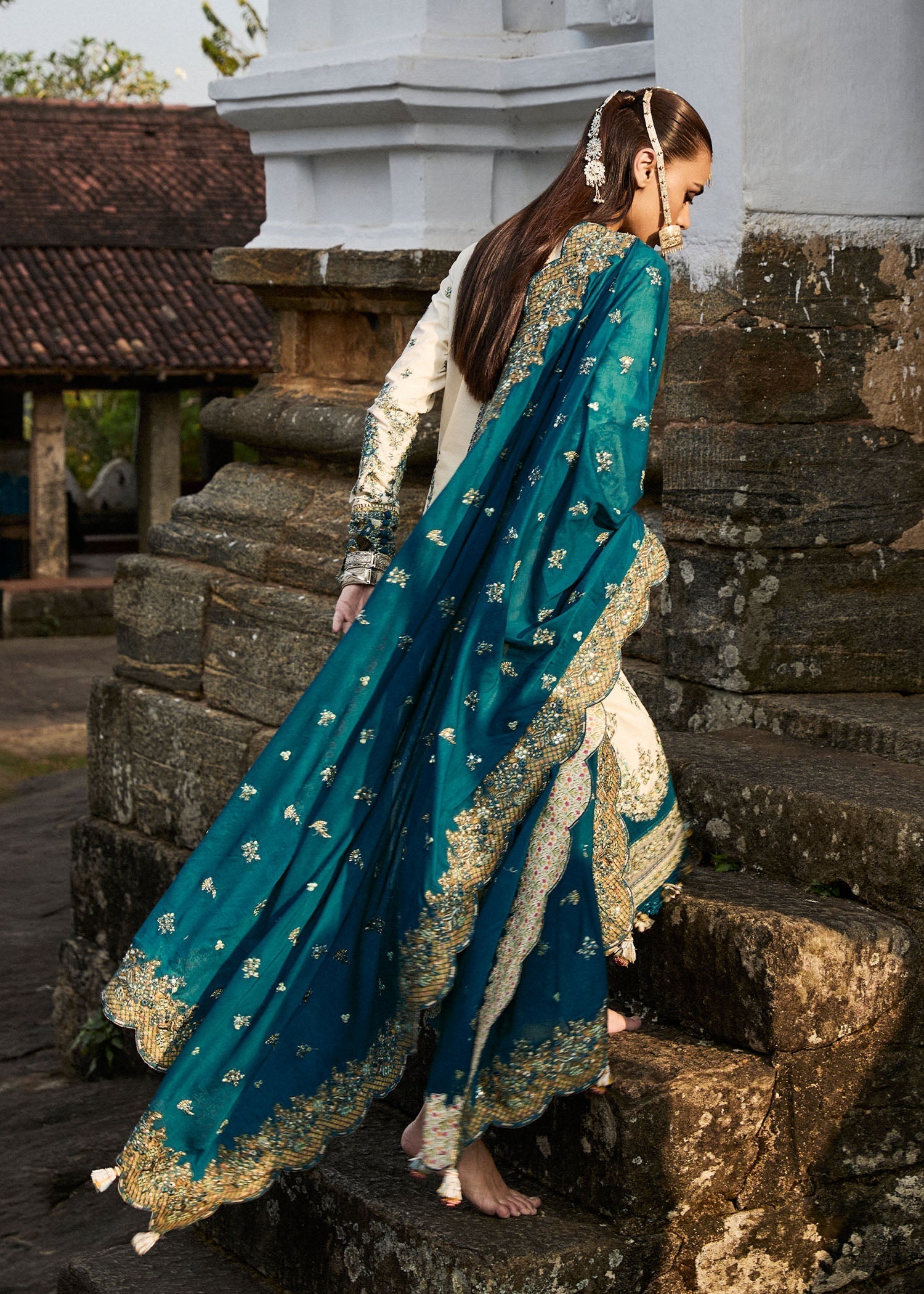Hussain Rehar | Luxury Lawn 25 | Veil S Ivory Lawn
