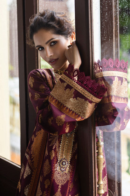 Mushq | Seraph Jacquard Lawn 25 | Morphea L Plum Lawn