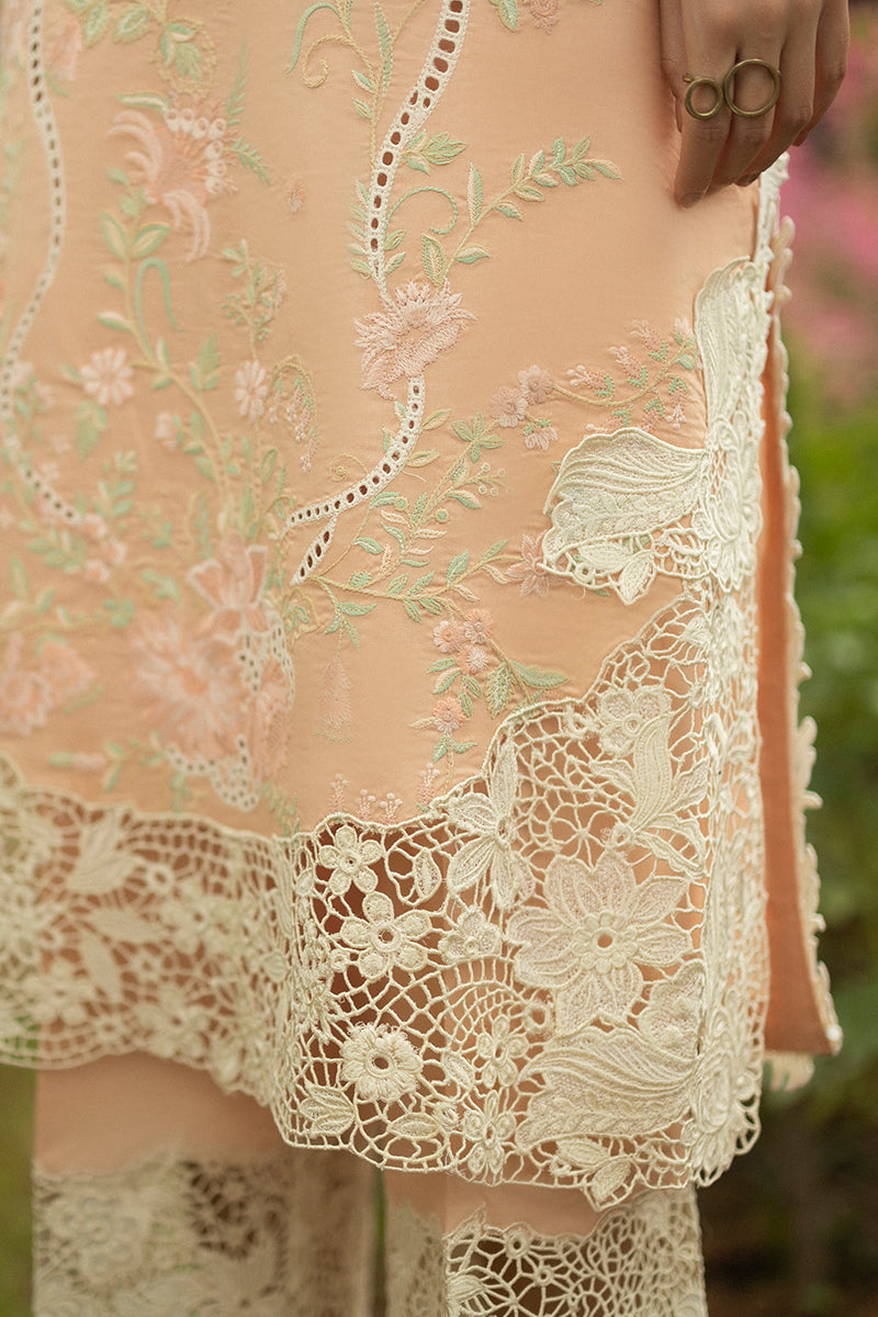 Mushq | Secret Garden Hemline 25 | Moonlit Petals XL Pale Peach Lawn
