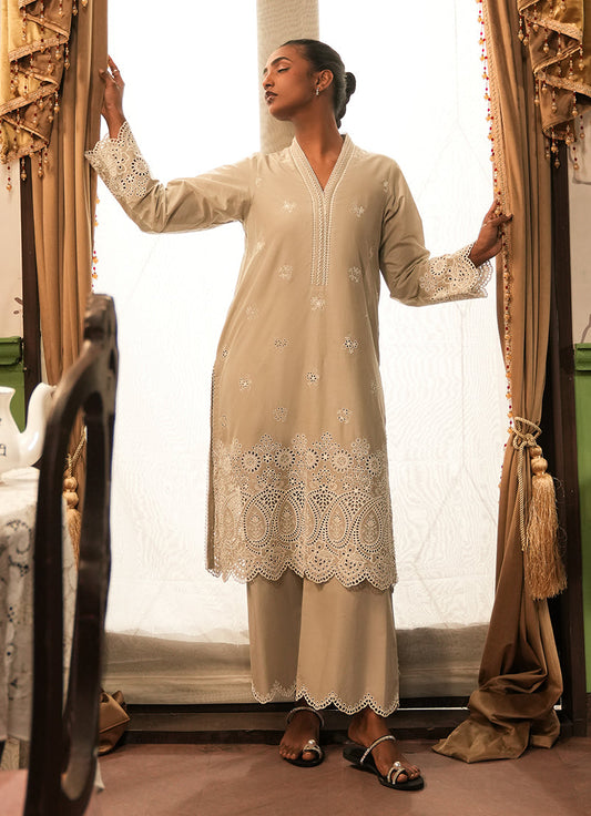 Image | Spring the Tea | ICSE-213284-12408 XS Beige Cotton